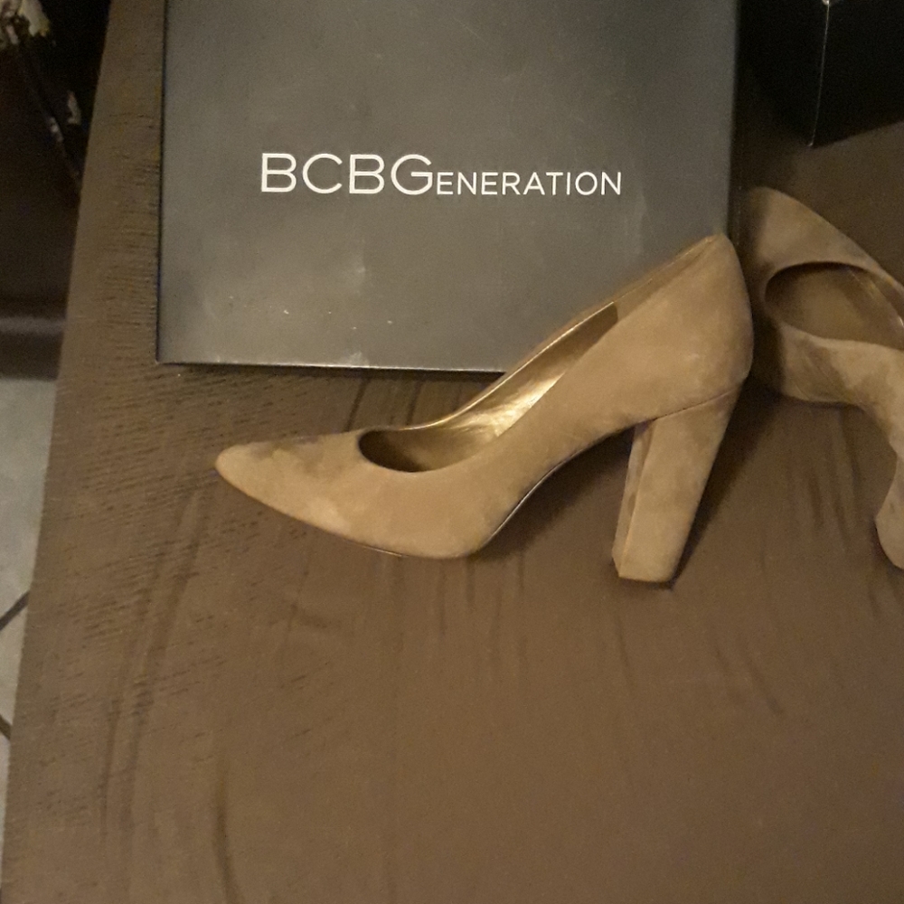 BCBG nude suede block heel shoes